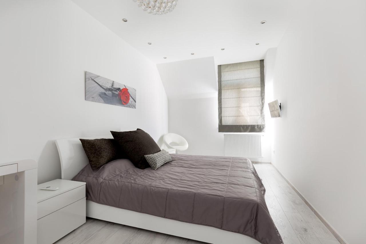 Budapest Central Square 2 Bedrooms Suite - Michaelides Voeroesmarty Square Residences 外观 照片